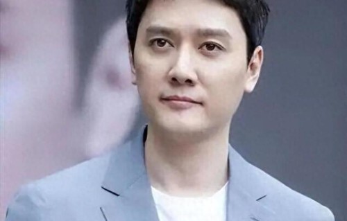 离婚5年，冯绍峰近况曝光：不卖惨不找新欢，如今打脸所有人
