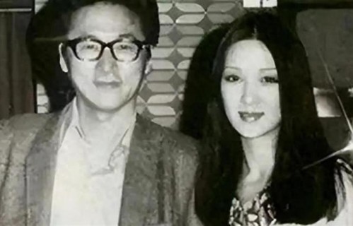 胡因梦年轻时有多美？才子李敖偏爱她的小脚，为分手给女友210万