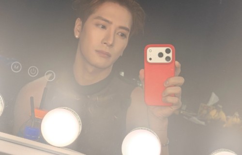 疯狂开火！王嘉尔反击黑粉！|专辑|明星|评论|韩国艺人|交往