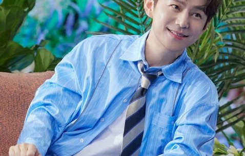 何炅是如何在26年的主持生涯中保持高能量的？