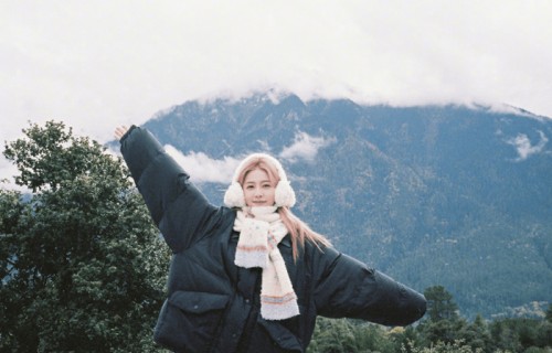 白鹿旅行照的3个治愈密码:她怎么活得这么“不费力”?