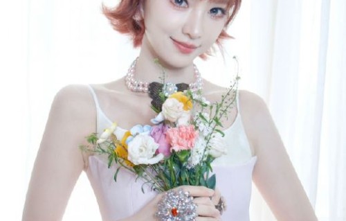 黄灿灿在事件后询问范玮琪版权问题，这体现了她什么样的性格？