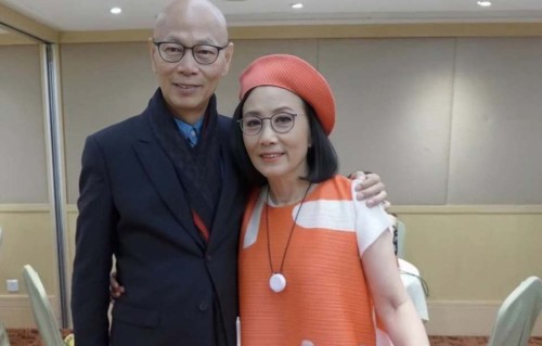 突发！罗家英曝汪明荃豪宅遭盗窃三次，损失黄金珠宝价值超600万