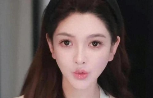 叶柯又变样了？与黄晓明71天短暂恋情落幕后频繁换脸根本认不出！