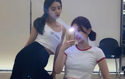 虞书欣为安崎庆生，特地晒出“生活合照”，却暴露了女团内部关系