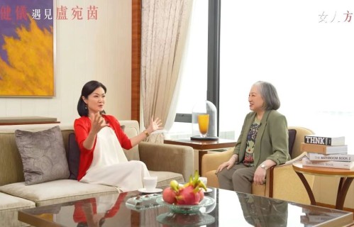 TVB老戏骨再曝大台旧事，曾被监制误会，不满部分年轻演员不专业