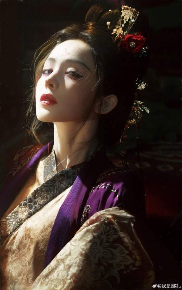 图片来源：微博 @我是娜扎