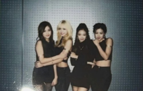 Jennie十周年双语手写信，为合体推掉音乐节