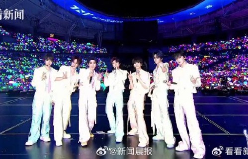 粉丝如何获取时代少年团上海演唱会的官方购票渠道？