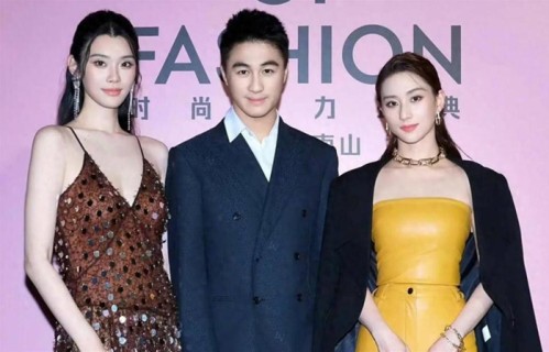何超莲ins点赞何猷君婚礼动态!大方为弟弟送祝福|奚梦瑶|评论|法国|姐弟|赌王