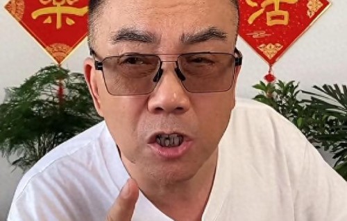 给脸不要脸？杨鹤通遭贬职后疑现身，杨议当众怒怼德云社双标做法 