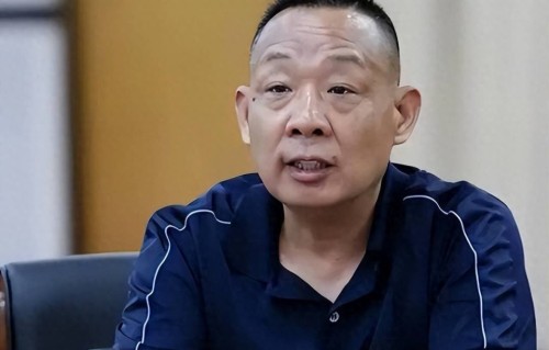 胖东来“降薪事件”后续：于东来连发3条长文回应，这回他真急了