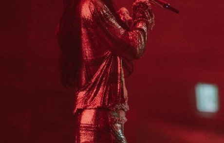 Jennie纽约音乐节首唱多首未发行新歌，粉丝直呼“二专”预定？