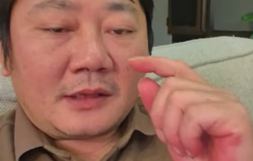 张雪酒后谈慈善，和陈光标态度大不同，一个做自己一个做给别人看