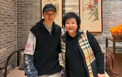 黄晓明5点晨练+16/8断食：50岁腹肌的硬核一天|自律|花小龙|训练|鸡胸肉|镜头