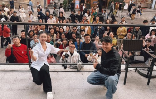 “武汉人热情又豪爽！”话剧《人世间》主演阿楠、李小萌空降江城