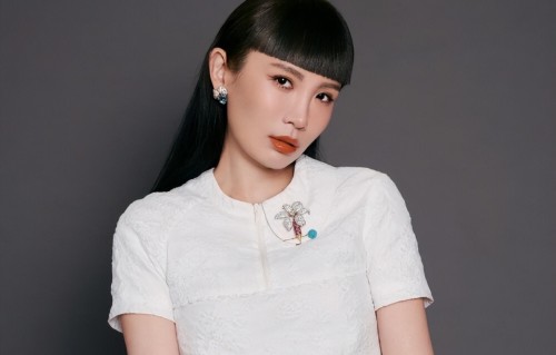 《歌手》魏如萱爆雷？当面给争议艺人点赞，旁边蔡依林都不敢动