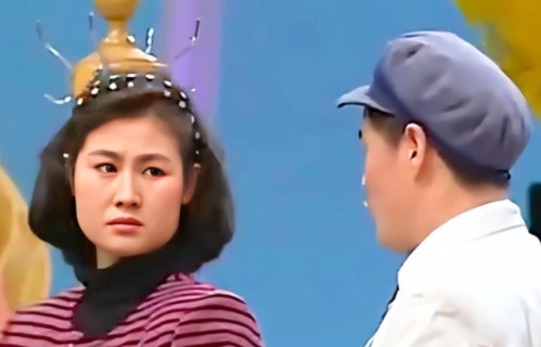 荧幕前她是赵本山的“初恋”，荧幕后却经历丧父丧母丧弟，黄晓娟用半生诠释：家人是最后的避风港