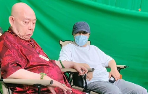 周星驰导演的《功夫女足》为何坚持只留背影？