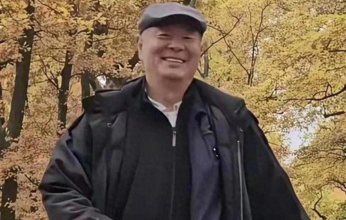 曾经的男神，岁月无情，已经成为了一位老者，还有人能认出来吗