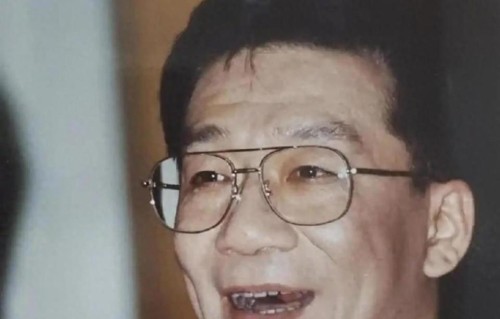 侯耀文情感往事：曾为韦唯离婚，后来又被妻子和师侄的感情击中