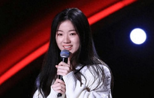 戏子误国！三月刚过，这3位明星就被官媒点名批评，没一个不冤 