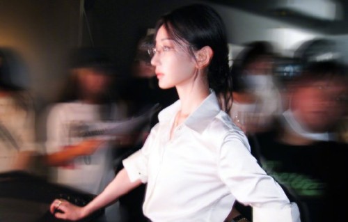 毛晓彤在《十日终焉》里角色是什么设定？