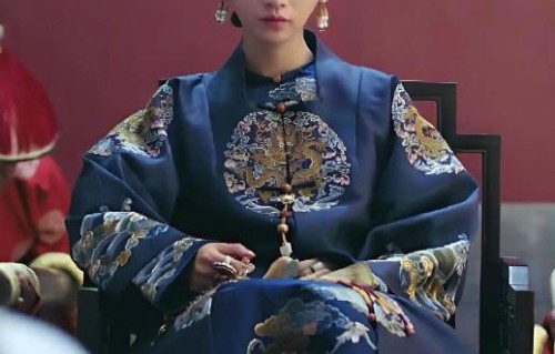 吴谨言气场太强！《御廷谣》被封“乳腺保护侠”