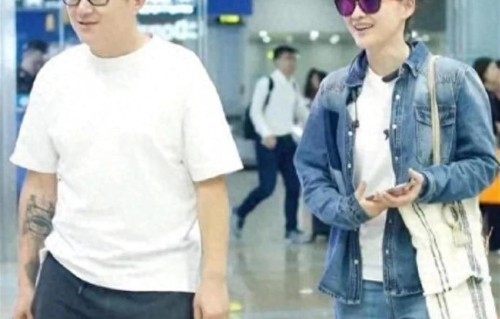 梅婷与丈夫机场同框，互动温柔又亲昵，氛围感满满，甜蜜感十足