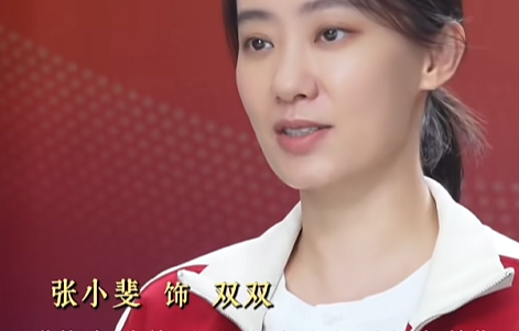 34岁热巴一句话，让观众明白，为何周星驰会选她演《功夫女足》