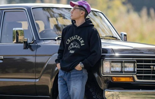 TVB知名男星晒百万名车，减产生活质量不减，过亿驸马名不虚传