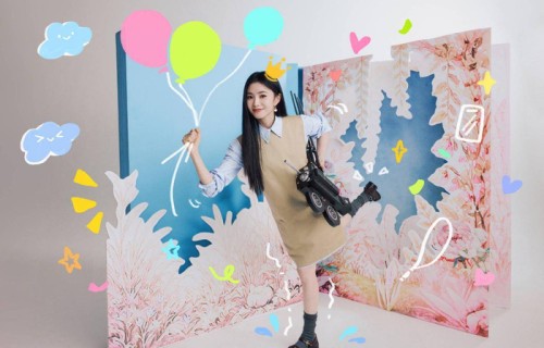 演员刘浩存分享生日写真卡其色连衣裙展现清新气质
