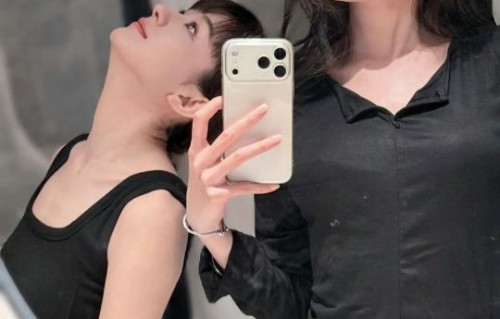 明星好友在公开场合应如何把握谈论彼此私生活的尺度？