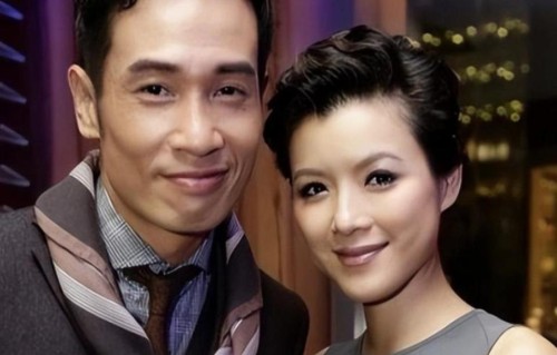 TVB视帝给港姐老婆庆生，一家颜值都太高，大儿子有明星潜力