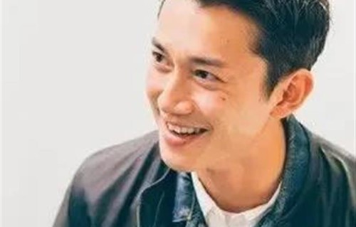 吴慷仁首次偶遇漫天柳絮，好奇追问粉丝，呆萌反差直接刷爆全网！