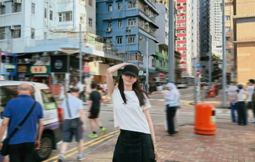 迪丽热巴为什么给香港Plog中的路人打码？