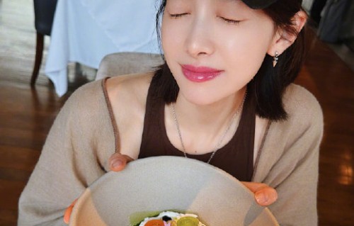 宋茜张佳宁素颜约会！八年真实闺蜜甜过爱情