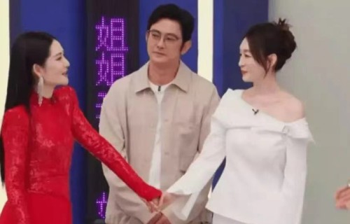谢娜李小冉节目上一直拉手,打破不和传言,好姐妹一辈子
