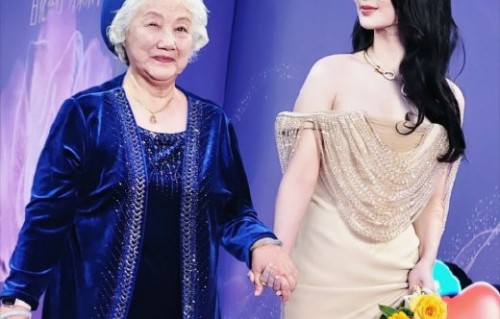 第38届百花奖闭幕式有哪些明星亮相红毯？