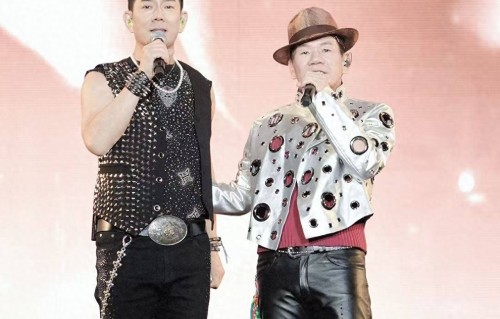 赵传哈尔滨演唱会任贤齐惊喜助阵 “传齐”再合体万人合唱燃爆冰城 