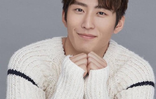 窦骁也没想到，结婚3年事业不温不火，如今竟然凭借一角色又红了