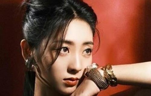 女人动了真情有多疯狂？一旦激发本能，谁都挡不住她的热烈！