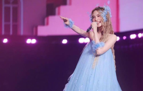 杨丞琳晒照为妈妈庆祝69岁生日！母女同框合影满满的幸福，网友纷纷留言祝生日快乐