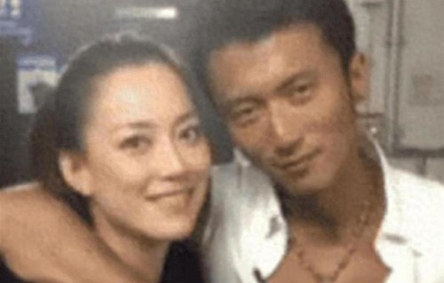 陪伴谢霆锋23年，39岁赴美生子的霍汶希，如今53岁活成了人生赢家