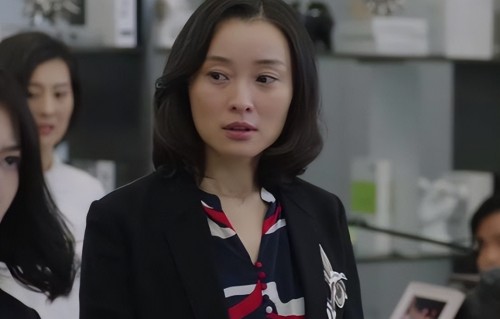 从全网黑到全网夸，李梦只用了一个“鲁贞贞”，这才是演员的底气