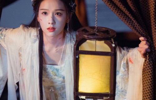 陈都灵用演技撕掉花瓶标签,这个夏天谁还没磕疯“雾妄拾光”?