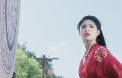 《雀骨》火了，业内评价侯明昊，才发现张艺谋说的一点都没错