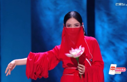 陶昕然演唱《采莲》被指放原唱，电音穿帮引热议|臣妾|小鸟