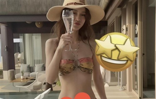 杨颖MV比基尼，性感臀腰比好身材，只有两张高清图