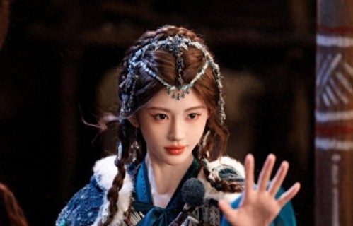 鞠婧祎美中带刺地珠精灵！破碎又锋利，这才是内娱绝色天花板